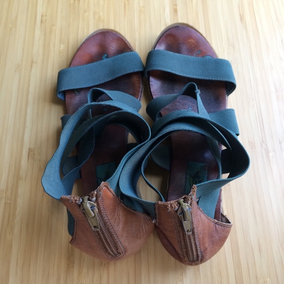 🟣 2/$10 ZIGI Girl Elastic Strap Sandals - Green - Picture 2 of 9